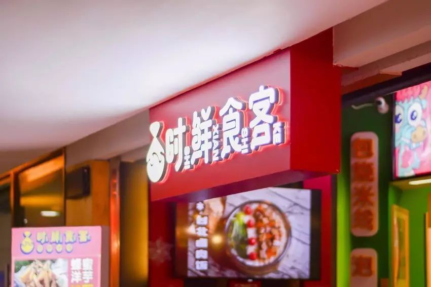 组图:鹈鹕五人上双擒懦夫 浓眉扣篮杜兰特跳投|panda sports(图2) 熊猫体育